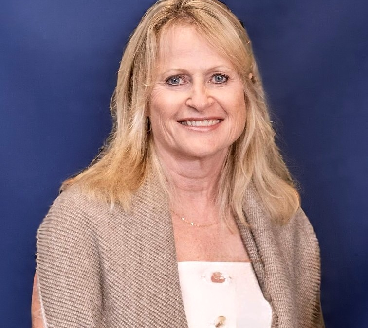 Charlotte Coates, AACI